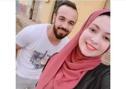 قفشة وخطيبته