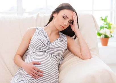 استشاريون يوضحون التغيرات الجسدية والنفسية التي تطرأ على الحامل.. وتعامل الزوج معها