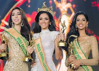 بالفيديو| أغمي عليها من الفرحة.. كارلا سوزا تفقد وعيها بعد إعلان فوزها بمسابقة ملكة جمال