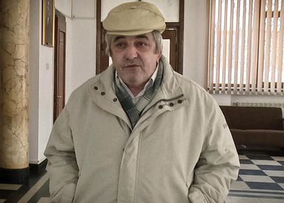 سافر إلى تركيا للعمل.. فخانته زوجته وسجلته شخص ميت