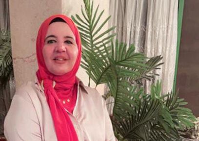 «حنان» تؤسس تطبيق لنقل الأطفال والسيدات