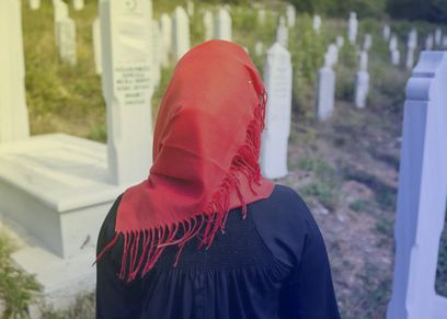 حكم زيارة القبور في العيد