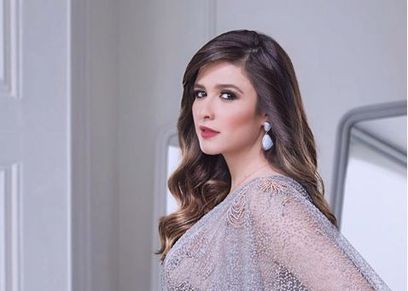 الفنانة ياسمين عبدالعزيز
