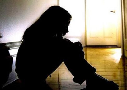«قطعت شراييني عشان أموت وما شوفش المدرس تاني».. «شيماء» تروي قصة تعرضها للتحرش من معلم في فيصل