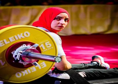 لاعبة رفع الأثقال رحاب رضوان