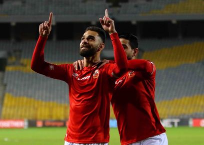 لاعب نادي الأهلي عمرو السولية