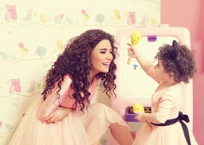 سيرين عبدالنور وابنتها