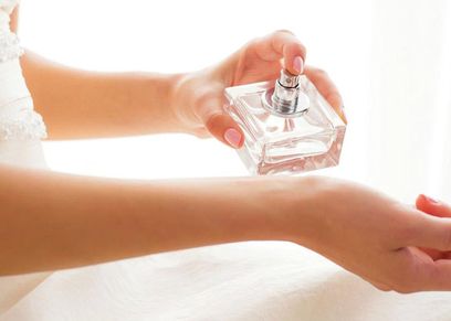 اختيار العطر المناسب- توضيحية