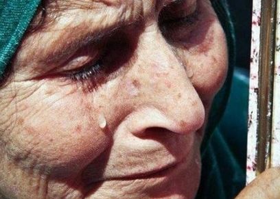 صورة أرشيفية لسيدة مسنة