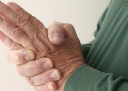 مرض الباركنسون يسبب رعشة الأطراف
