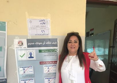 بالصور| نهال عنبر  مرتدية 