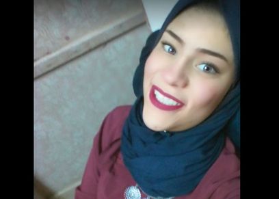 يسرا أشرف تحارب الشلل الدماغي بالرسم