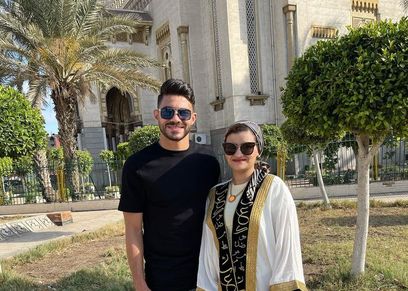 ياسر إبراهيم وزوجته