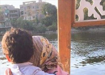 منة مع ابنها