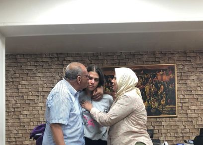 الطالبة فرح وأسرتها 