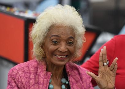 نيشل نيكولس