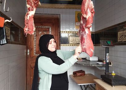 المعلمة هدير