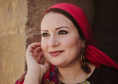 الروائية والمطربة غادة العبسي