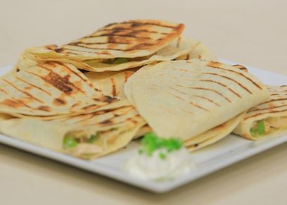 طريقة عمل كاساديا الدجاج