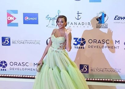 الفنانة بشرى
