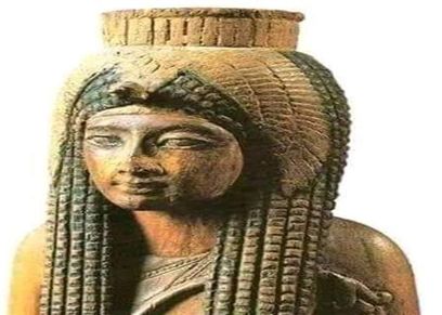 اسرار في حياة الملكة احمس نفرتاري