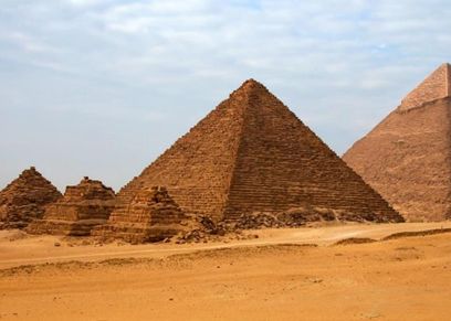 الأهرمات