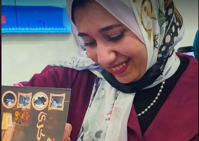 الكاتبة الروائية مي طارق