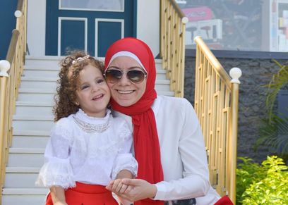 رنا حسن وطفلتها ليليت