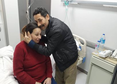 إبراهيم وسناء يرزقان بطفلتهما الأولى بعد 25 سنة