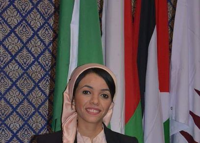 شابة مصرية تحصد المركز الأول لجائزة بحوث الشباب العربي