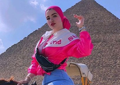 حنين حسام