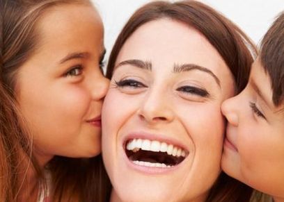 تربية البنات والشباب- صورة تعبيرية