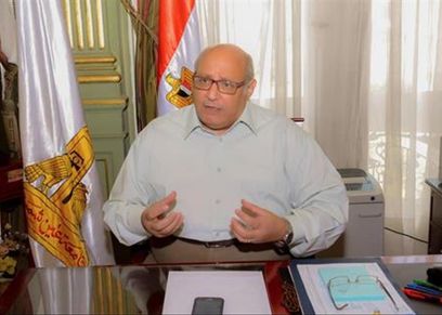 الدكتور عبدالوهاب عزت، رئيس الجامعة