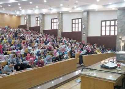 ستشاري نفسي تقدم نصائح للتغلب على قلق أول يوم جامعة