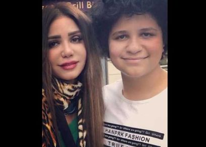 إيناس عز الدين ونجلها
