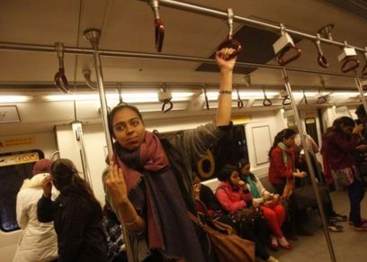 لحمايتهن من الجرائم..وسائل النقل مجانية للنساء في نيو دلهي
