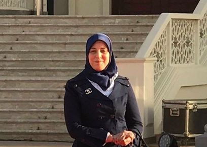 الدكتورة منى طمان الفائزة بجائزة المعلم العالمي