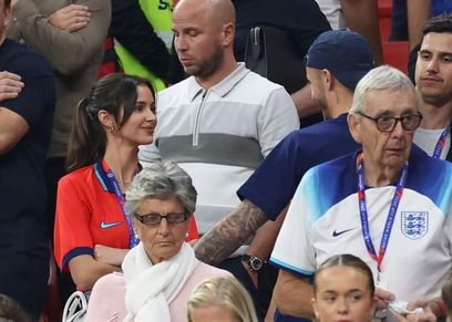 زوجات لاعبي المنتخب الانجليزي