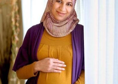 متى يصبح الصوم خطرا على الجنين اثناء فترة الحمل.. استشاري نسا وتوليد يجيب