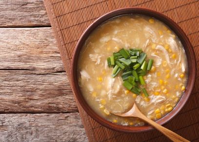 شوربة الدجاج بالذرة