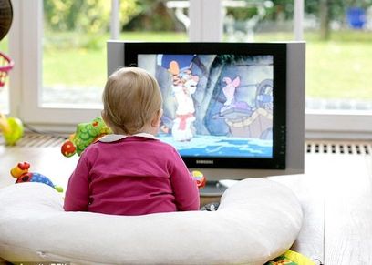 خطورة البرامج التليفزيونية على الطفل