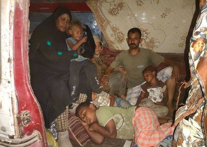 أحمد وأسرته