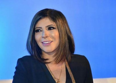 الفنانة منى زكي