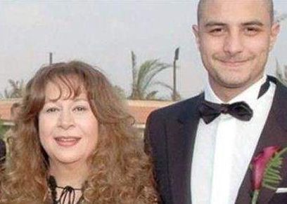 أحمد الفيشاوي ووالدته