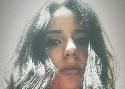«منة» الفتاة المتعرضة للتهديد من بواب عمارتها