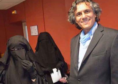 الملياردير الجزائري رشيد نكاز يتكفل بدفع غرامات منقبات الدنمارك