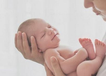 الأمومة والرضاعة الطبيعية