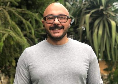 أحمد يحيي مدمن متعافي