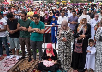 صلاة العيد في الساحات العامة- أرشيفية