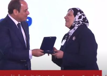تكريم السيدات في احتفالية عيد العمال
